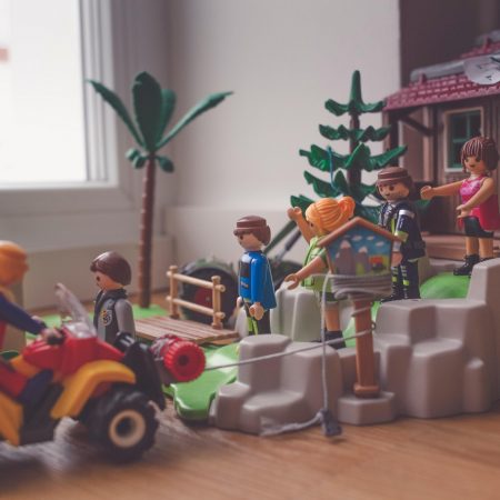 Γιατί να ορίζει το φύλο του παιδιού τα παιχνίδια του;