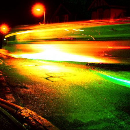 Τόσο διαφορετικοί μα ποιος τα βάζει με τα αισθήματα