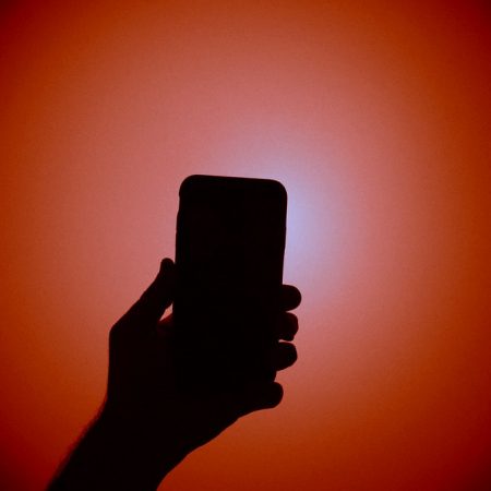 Πώς να φτάσεις από το like στο ραντεβού