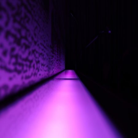 Μού αποκαλύπτεσαι λέξη προς λέξη