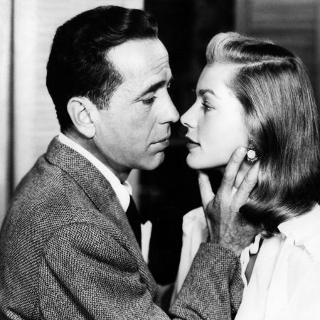 Bogart και Bacall· τον λες και ασυνήθιστο αυτόν τον έρωτα