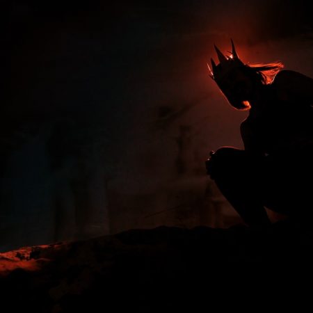 Ανάμεσα στο «πάντα» και στο «τίποτα» είμαστε εμείς