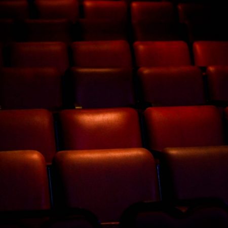 Μπορούμε να ζήσουμε χωρίς καθόλου επιβεβαίωση;