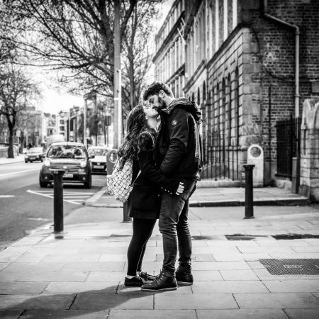 Πού κρύβεται η γοητεία μιας ασπρόμαυρης φωτογραφίας;