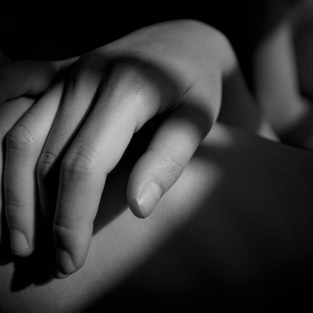 Δήθεν τυχαία αγγίγματα ικανά να σε τρελάνουν