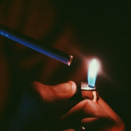 Σνομπάρουμε μια ευχή για έρωτα γιατί μάς λείπει