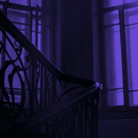 Άτιμη νοσταλγία που μάς γυρνάς σε ό,τι πια δεν έχουμε!