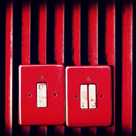 Υπάρχει λόγος να επιλέγει κάποιος σχέσεις κολλημένες στο on-off