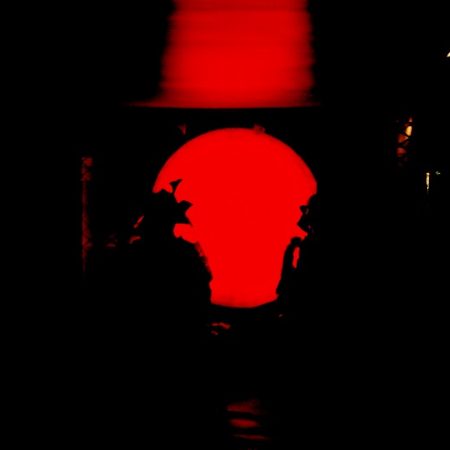 Η ύπαρξή σου με ιντριγκάρει και με χαλάει ταυτόχρονα