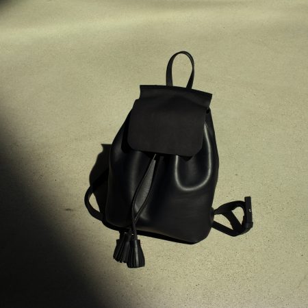 Ποιο είναι το πιο άκυρο πράγμα που κουβαλάς στην τσάντα σου;