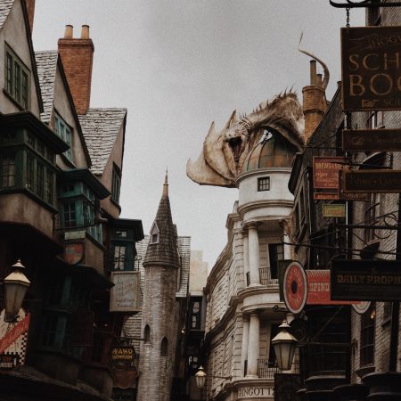 Mια βόλτα στην Diagon Alley, την αγορά των μάγων του Harry Potter!