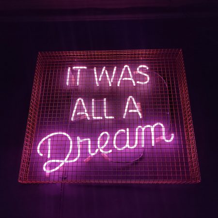 Γιατί είναι χειρότερο να μη μιλάει καθόλου για πρώην