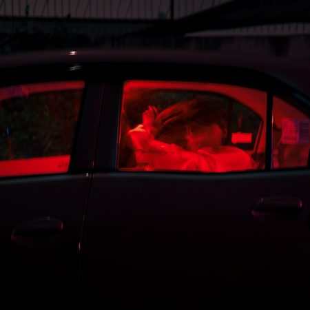 Η στιγμή που αντιλαμβάνεσαι πως είσαι το τρίτο πρόσωπο