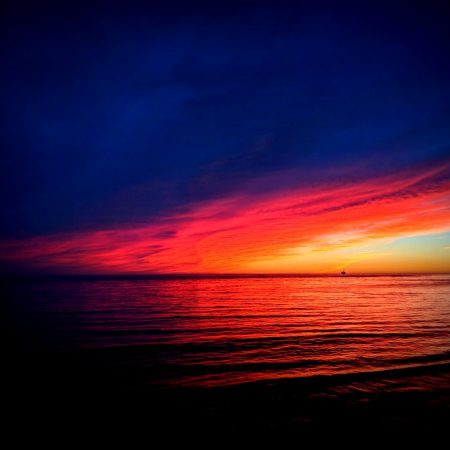 Έφυγες και πήρες μαζί σου το καλοκαίρι μας