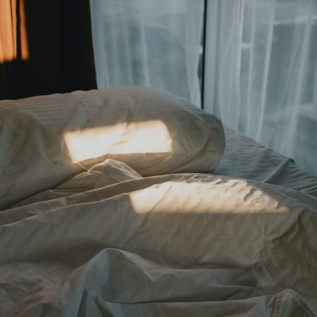 7 λόγοι που το ταίρι σου φωνάζει πολύ στο κρεβάτι