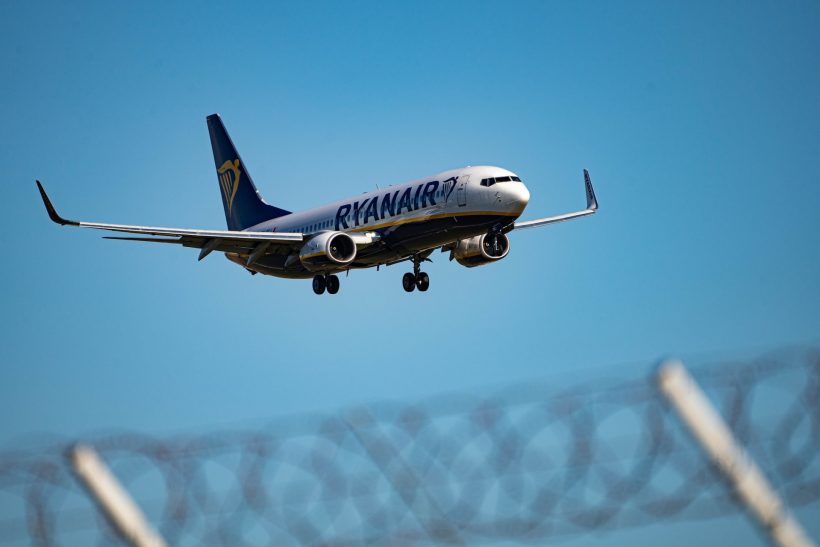 Φεύγει η Ryanair από το Ελ. Βενιζέλος και κρατάμε 8 μαγικές της στιγμές