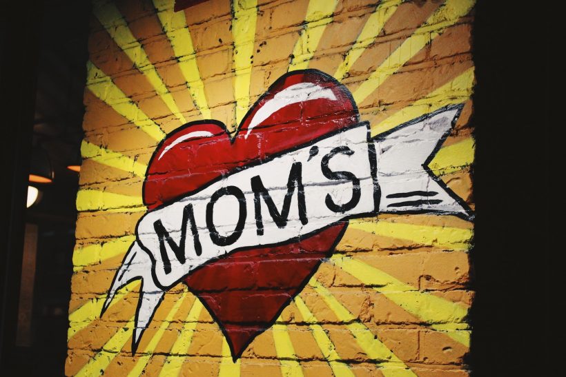 Οι 25 πιο κοινοί λόγοι που θα μαλώνουμε πάντα με τη μάνα μας