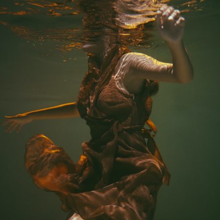 Το συναίσθημα που έθαψες μια μέρα θα σε πνίξει