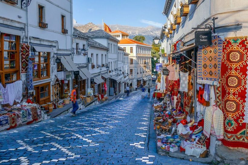 5 λόγοι που η όμορφη Αλβανία μένει ανεξερεύνητη