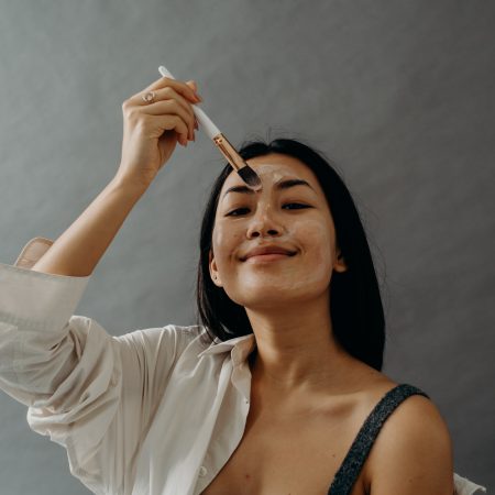 7 μάσκες προσώπου με αγνά υλικά που χρησιμοποιούμε στην κουζίνα μας