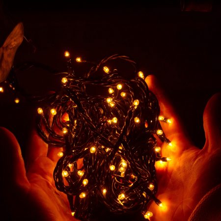 «Tι ειρωνεία να σου λέω χρόνια πολλά φιλώντας σε στο μάγουλο»