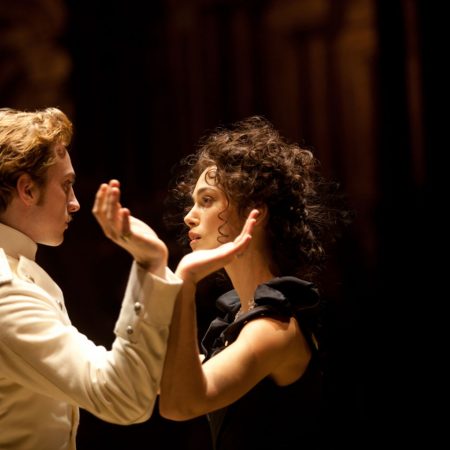 Η κρυφή ερωτική ζωή της Άννας Καρένινα με τον κόμη Βρόνσκι