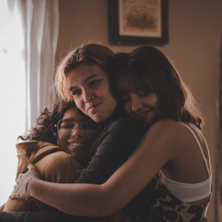 2 χώρες που τον Άγιο Βαλεντίνο γιορτάζουν τη φιλία