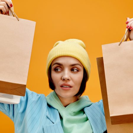 Αγοράσαμε 6 άχρηστα πράγματα για να μη χρειαστεί να το κάνετε εσείς