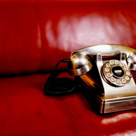 Ρωτήσαμε 5 άτομα γιατί τους τηλεφωνεί συνήθως ο πατέρας τους