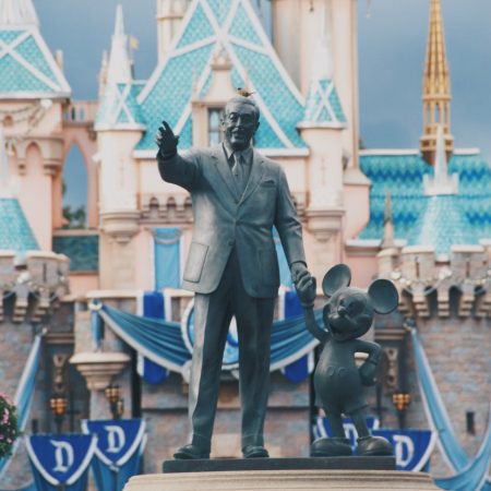 Walt Disney: Ο άνθρωπος πίσω από όλα τα παιδικά μας όνειρα
