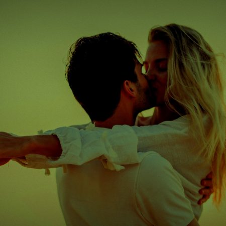 Άνθρωποι που κρατήσαμε κοντά μας επειδή μάς ήθελαν (και μόνο γι' αυτό)