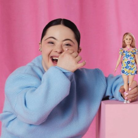 Πόσο σημαντικό για ένα παιδί να νιώθει πως του μοιάζει το παιχνίδι του;