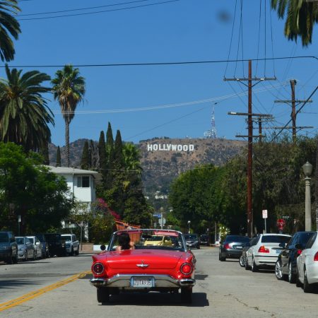 Απεργούν οι συγγραφείς του Hollywood, με Κωνσταντίνου κι Ελένης θα τη βγάλουμε πάλι