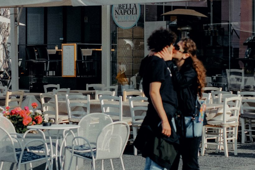 Πώς ξέρουμε αν έχουμε βρει την αδερφή ψυχή ή τη δίδυμη φλόγα μας;