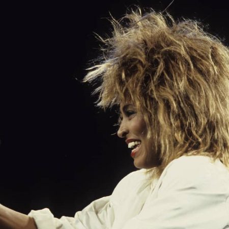 Tina Turner: Η θρυλική ζωή της βασίλισσας του Rock 'N' Roll