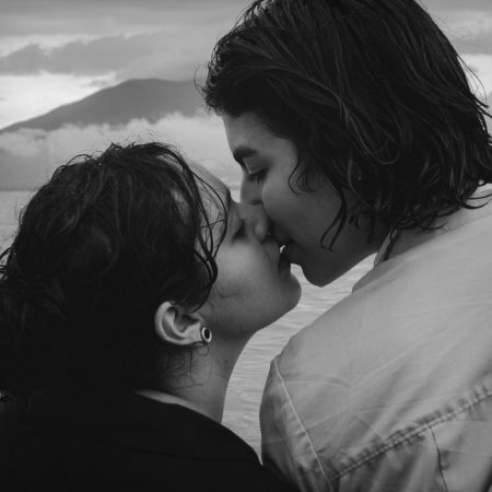 Σε θέλω γιατί έχεις κάτι από παράδεισο και κάτι από κόλαση