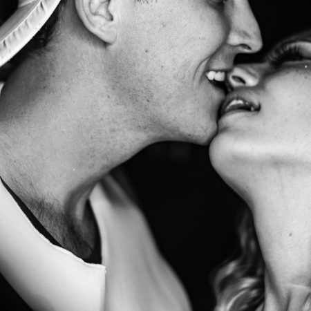 Δεν υπάρχει τίποτα πιο απελευθερωτικό από το σ3ξ σε άλλη γλώσσα