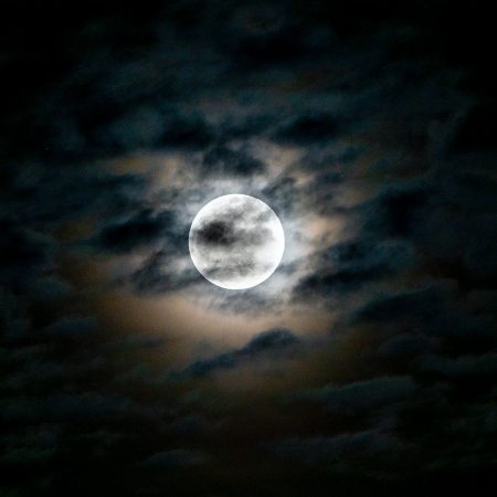 4 ζώδια που θα σου δώσουν μ' ευκολία τα παπούτσια στο χέρι