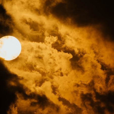 Πώς θα επηρεάσει κάθε ζώδιο η υπερπανσέληνος του Αυγούστου;