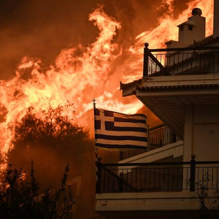 Συνταρακτικές οι δηλώσεις των κατοίκων: «Μολών λαβέ λες με τη φωτιά!»