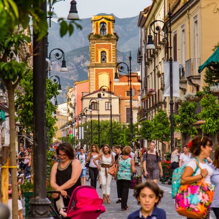 Ιταλία: Mπορεί να σε χρεώσουν 2€ για να σου κόψουν το σάντουιτς