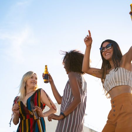 25 λεπτομέρειες που ξεχωρίζουν το κολλητάρι από το απλό φιλαράκι