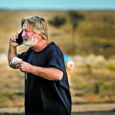 Τελικά ο Alec Baldwin σkότwσε τη Halyna Hutchins;