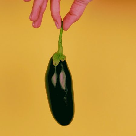 Του πέφτει γιατί σε γουστάρει πολύ ή λίγο;