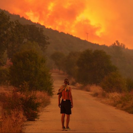 Όλα όσα συμβαίνουν αυτή τη στιγμή με τη φωτιά στον Έβρο
