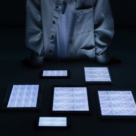 Πώς app άμεσων δανείων σε απειλουν και σε ξεφτιλίζουν για να πληρώσεις