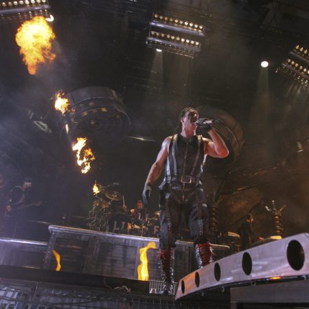 Οι Rammstein έρχονται στην Αθήνα για μια βραδιά αυθεντικής γερμανικής metal