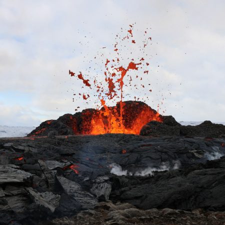 Η Ισλανδία δήλωσε κατάσταση έκτακτης ανάγκης κι αδειάζει το Γκρίνταβικ