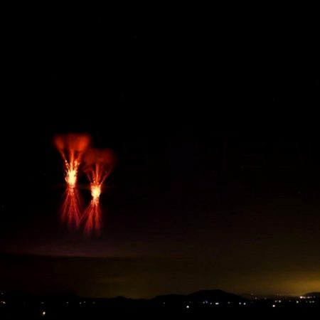 Σπανιότατος και διπλός Red Sprite κεραυνός «ζωγράφισε» χθες την Ικαρία