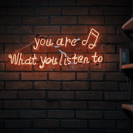 Νέα έρευνα βρήκε τι μουσική ακούν οι έξυπνοι άνθρωποι!